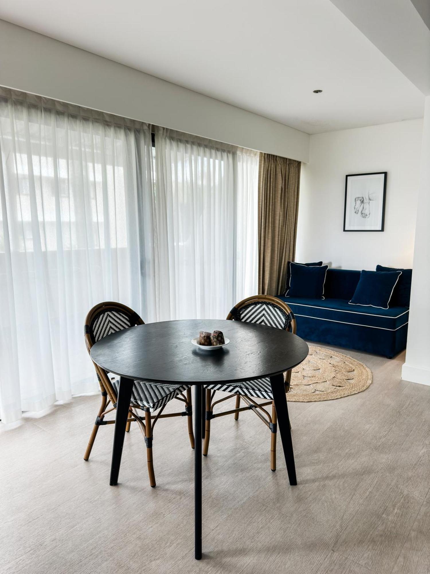 Waves Byron Bay Hotel Bagian luar foto