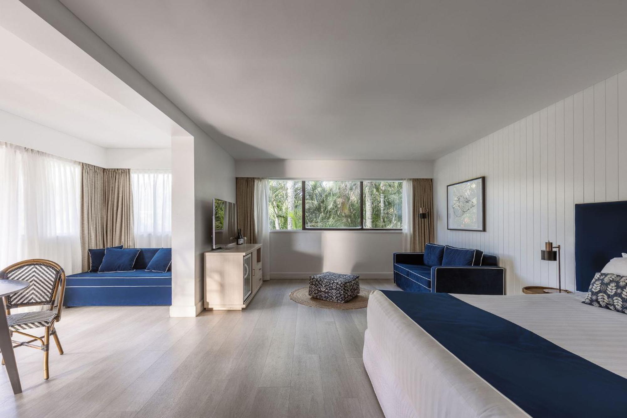 Waves Byron Bay Hotel Bagian luar foto